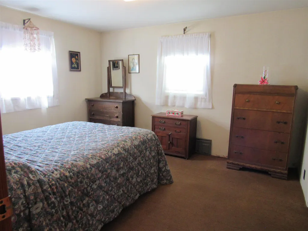 17 Union Street Gorham NH 03581