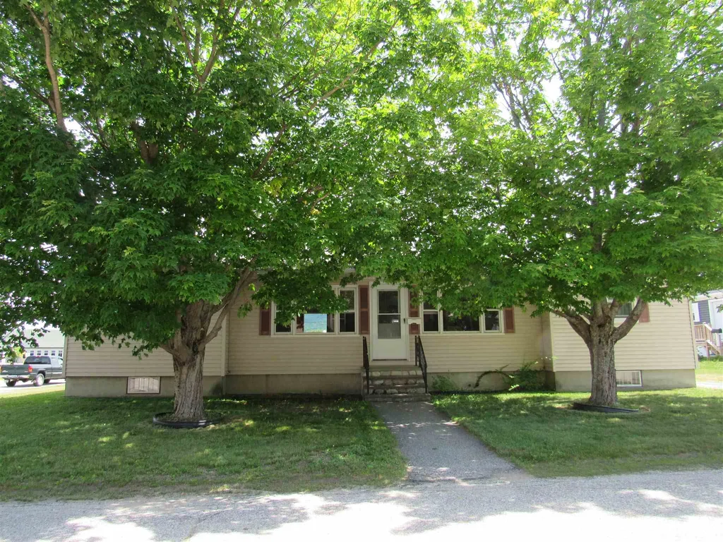 17 Union Street Gorham NH 03581