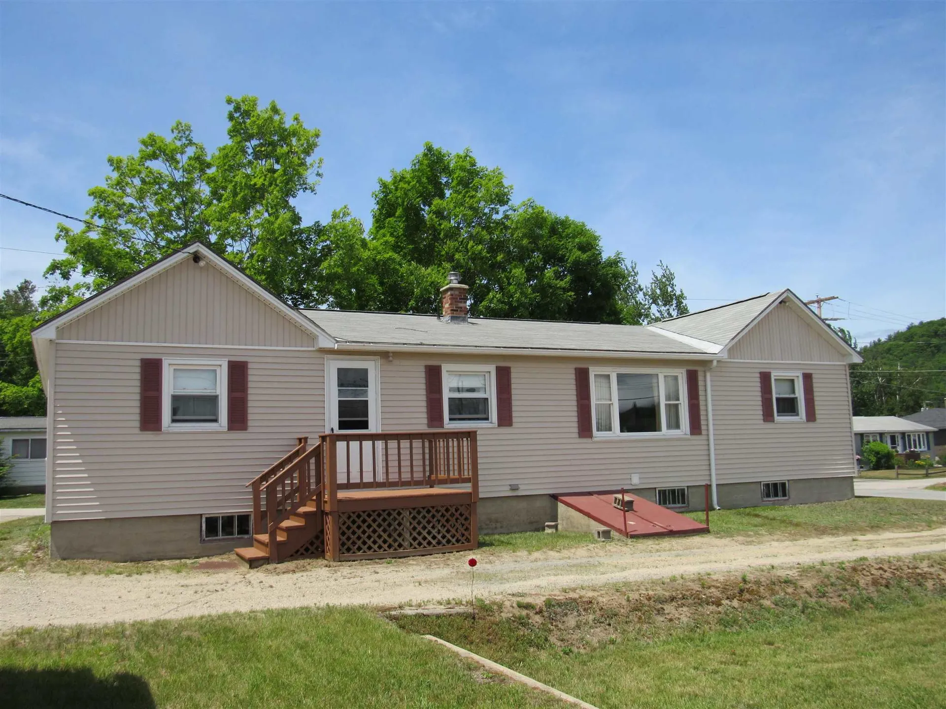 17 Union Street Gorham NH 03581