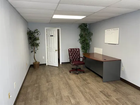836 Candia Road Manchester NH 03109