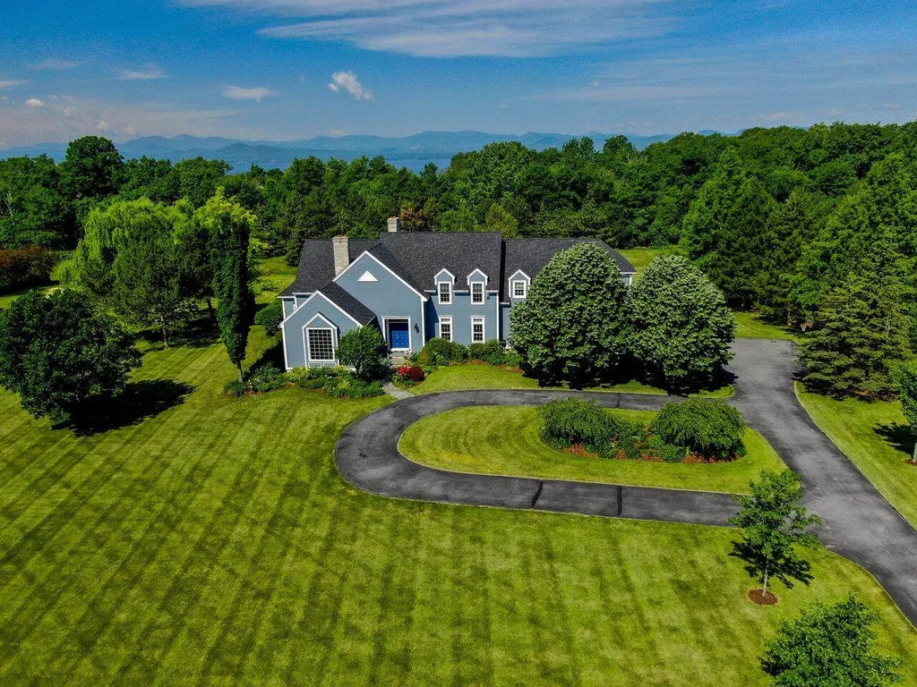 828 Ridgefield Road Shelburne VT 05482