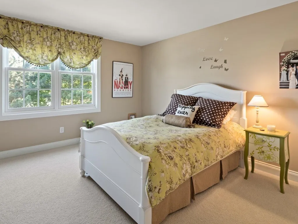 828 Ridgefield Road Shelburne VT 05482