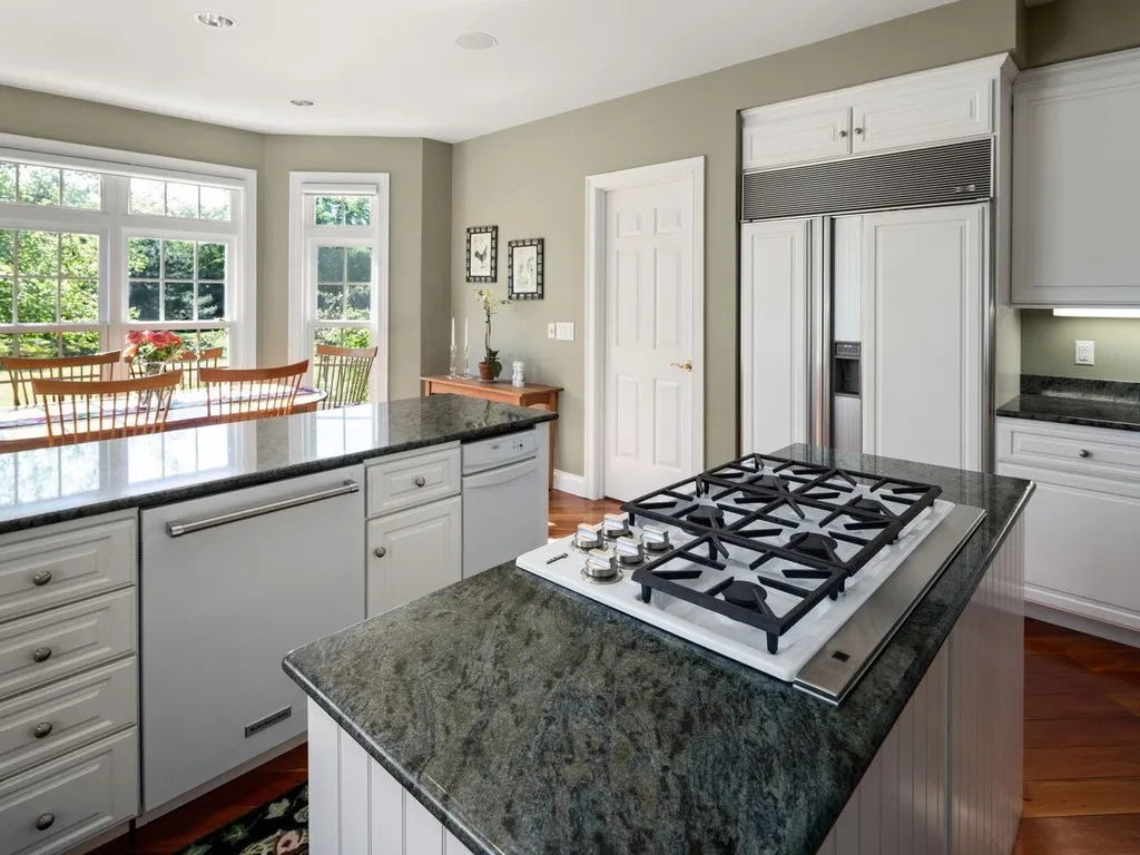 828 Ridgefield Road Shelburne VT 05482