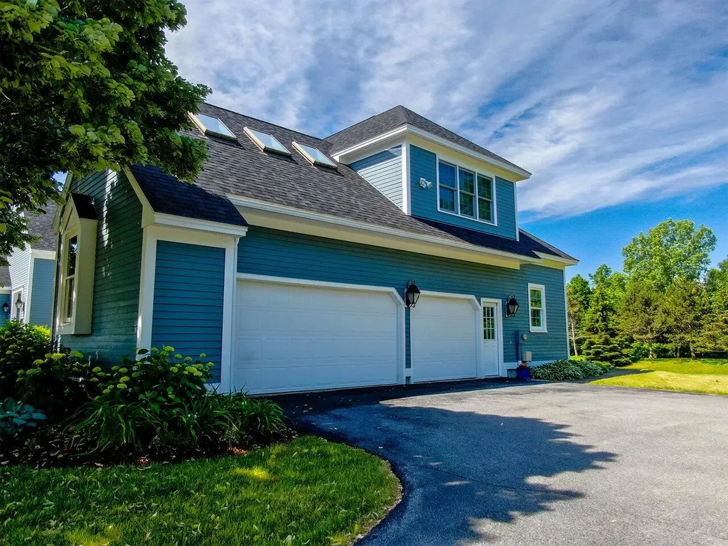 828 Ridgefield Road Shelburne VT 05482
