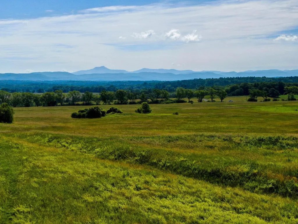 828 Ridgefield Road Shelburne VT 05482