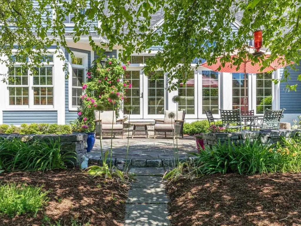 828 Ridgefield Road Shelburne VT 05482