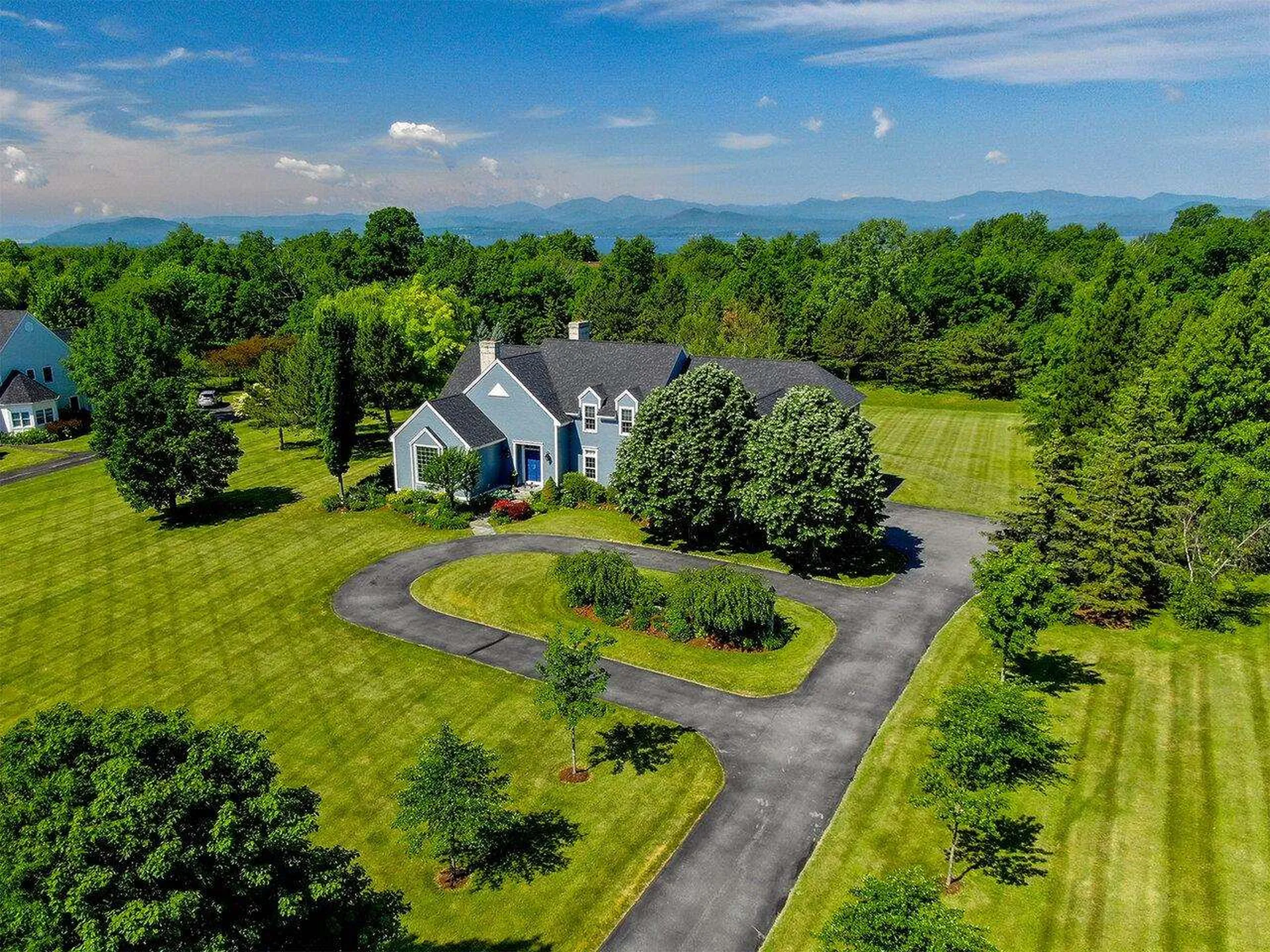 828 Ridgefield Road Shelburne VT 05482