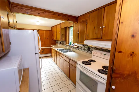 11 Rangeway Road Deering NH 03244