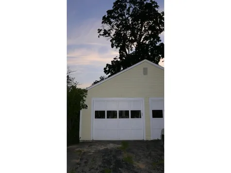 484 Milton Street Manchester NH 03103