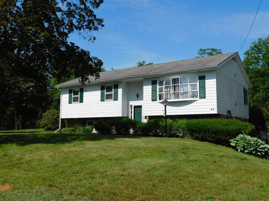48 Reese Circle Rockingham VT 05101