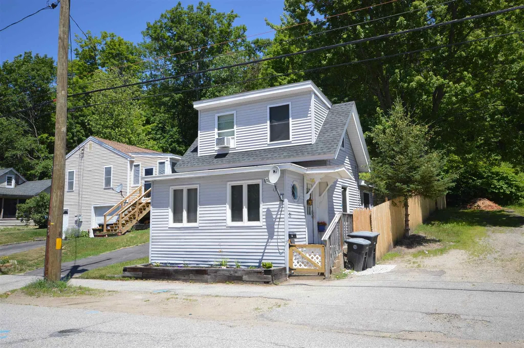71 East Bow Street Franklin NH 03235