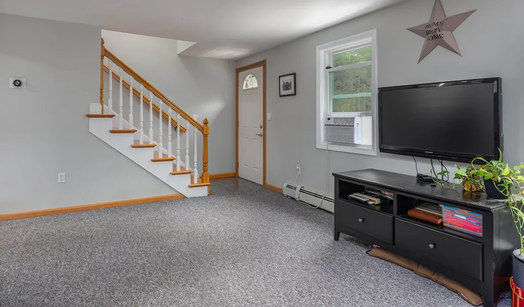 287 Oak Hill Road Barrington NH 03825