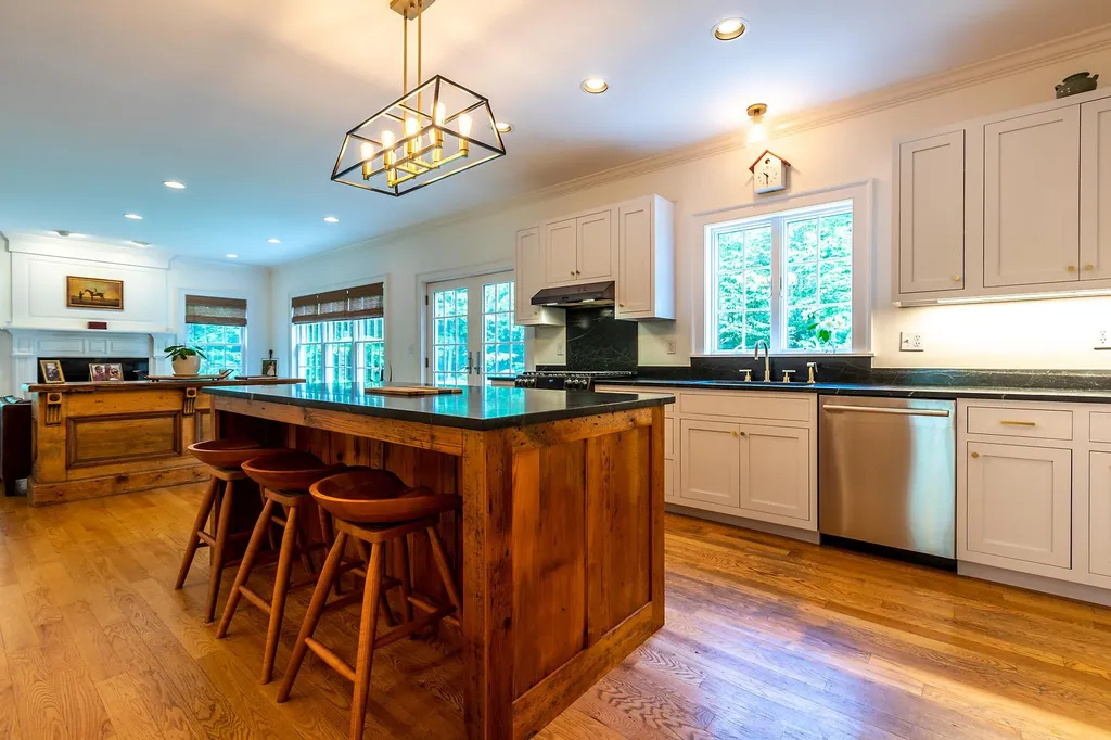 55 Stagecoach Road Norwich VT 05055