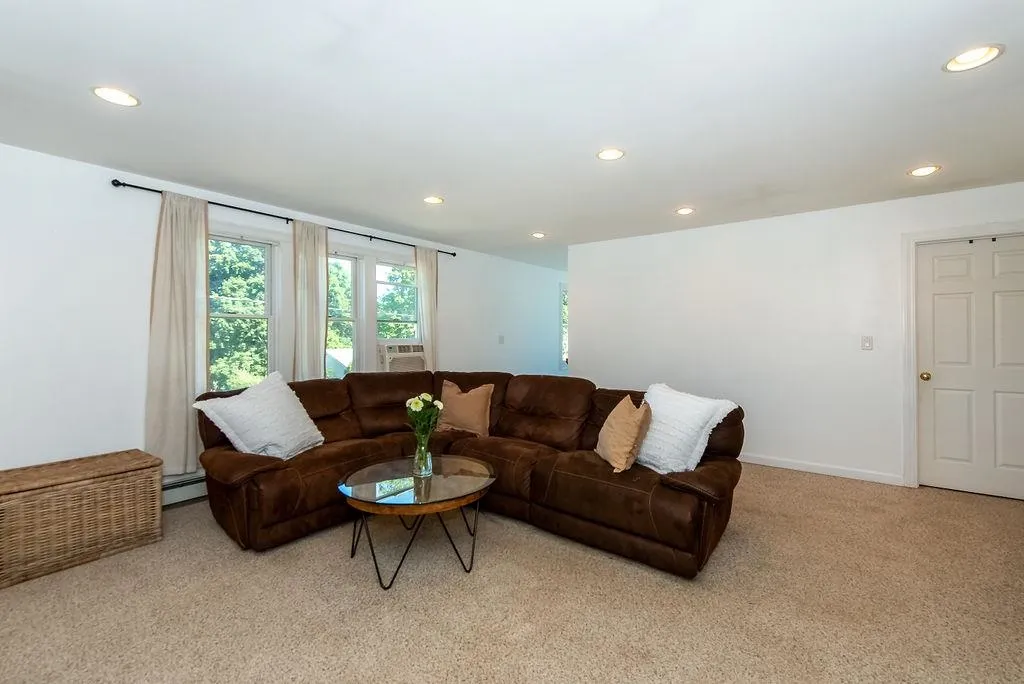 237 Edmond Avenue Portsmouth NH 03801