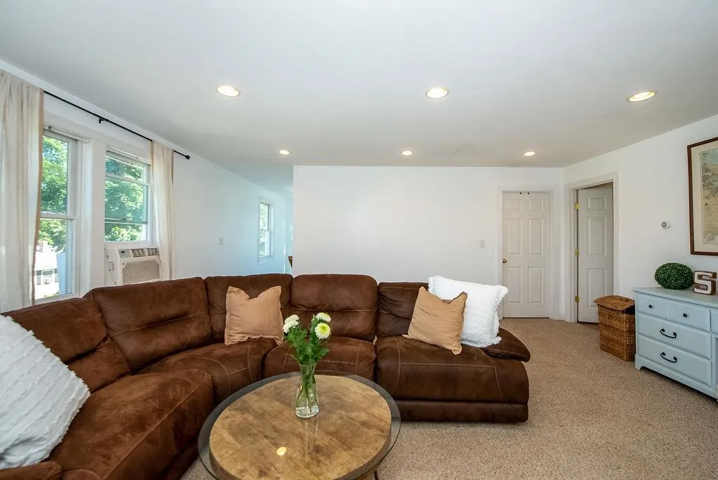 237 Edmond Avenue Portsmouth NH 03801