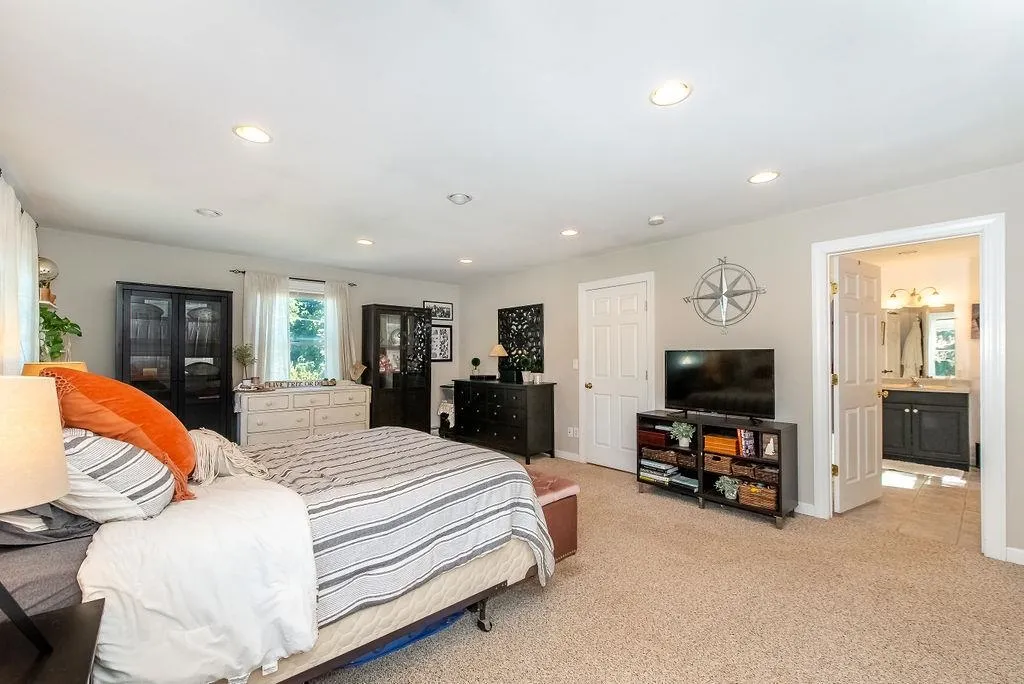 237 Edmond Avenue Portsmouth NH 03801