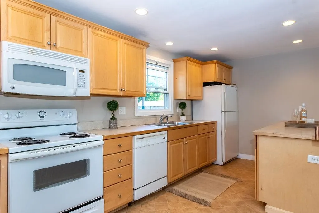237 Edmond Avenue Portsmouth NH 03801