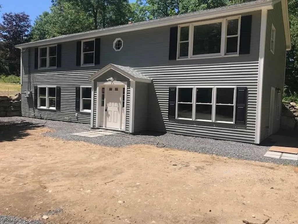 124 Rockingham Road Windham NH 03087