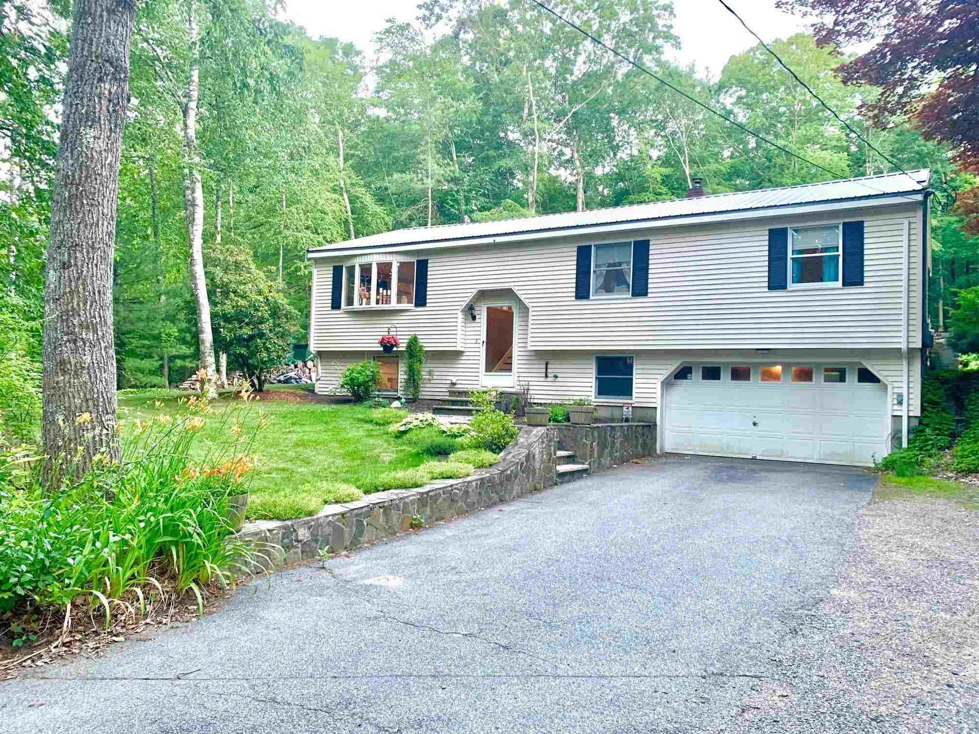 7 Bear Hill Road Newton NH 03858