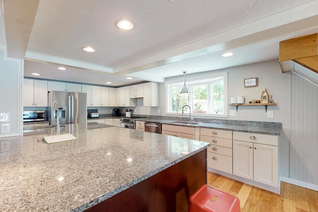 105 Gardners Grove Road Belmont NH 03220