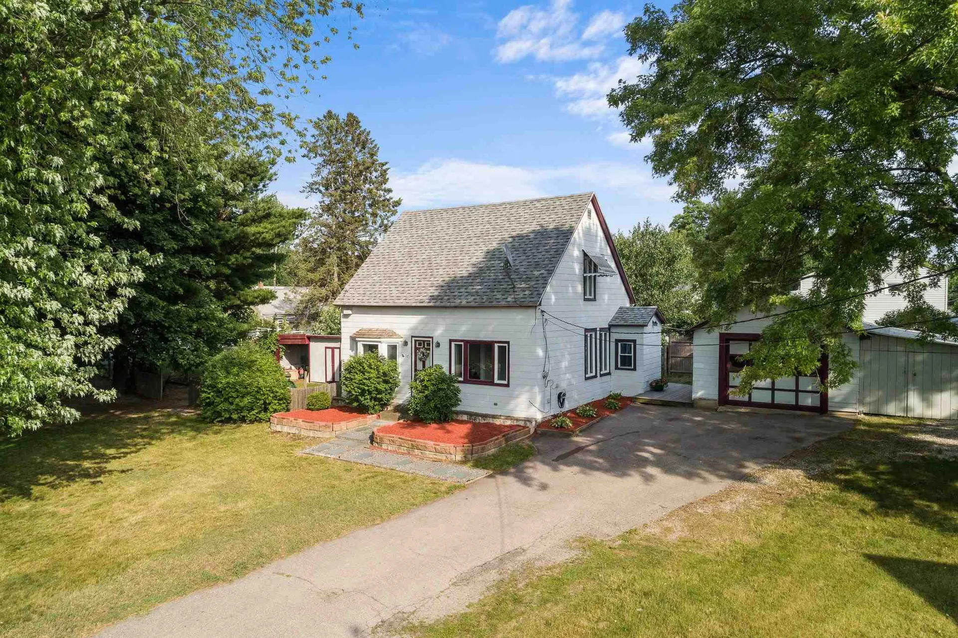 57 Cliff Street Manchester NH 03103