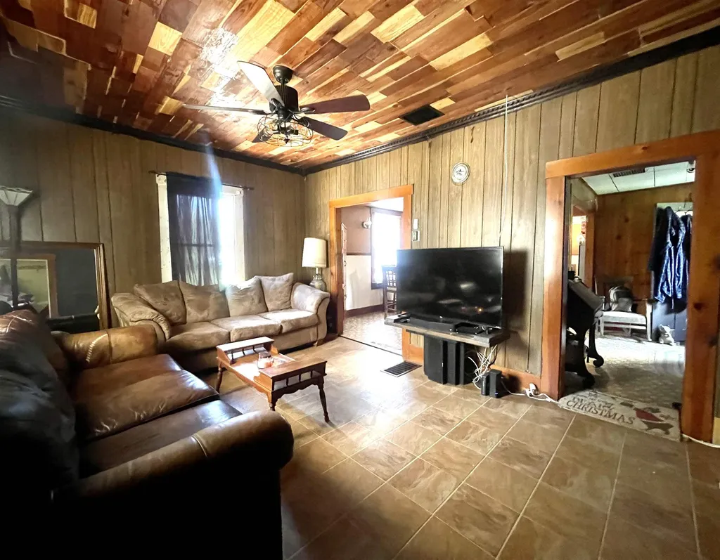 81 Water Street Lancaster NH 03584