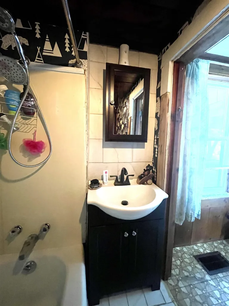 81 Water Street Lancaster NH 03584