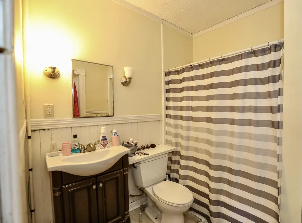 396 Amherst Street Manchester NH 03104