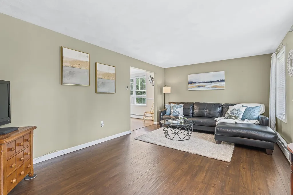 17 Smith Corner Road Plaistow NH 03865