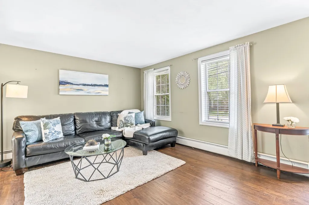 17 Smith Corner Road Plaistow NH 03865