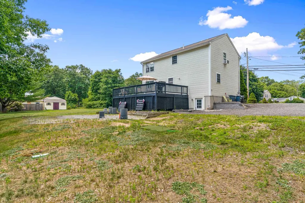 17 Smith Corner Road Plaistow NH 03865