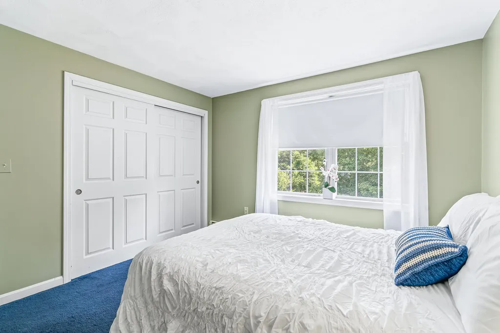 17 Smith Corner Road Plaistow NH 03865
