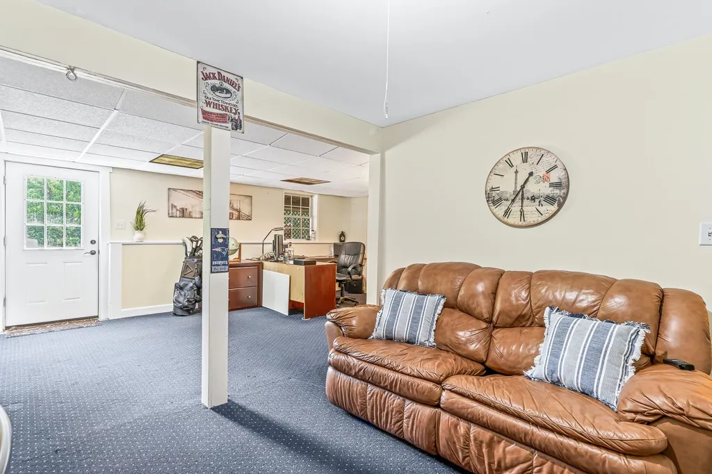 17 Smith Corner Road Plaistow NH 03865