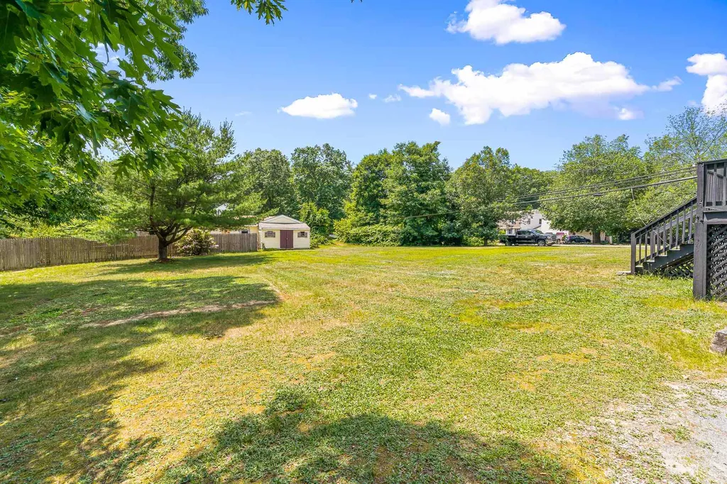17 Smith Corner Road Plaistow NH 03865