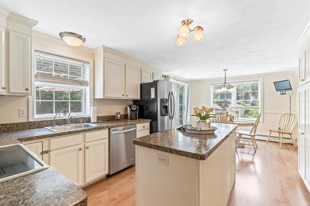 17 Smith Corner Road Plaistow NH 03865