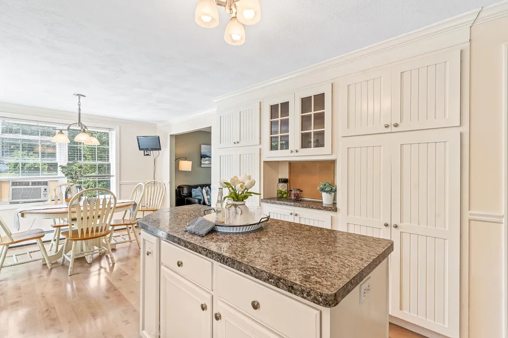 17 Smith Corner Road Plaistow NH 03865