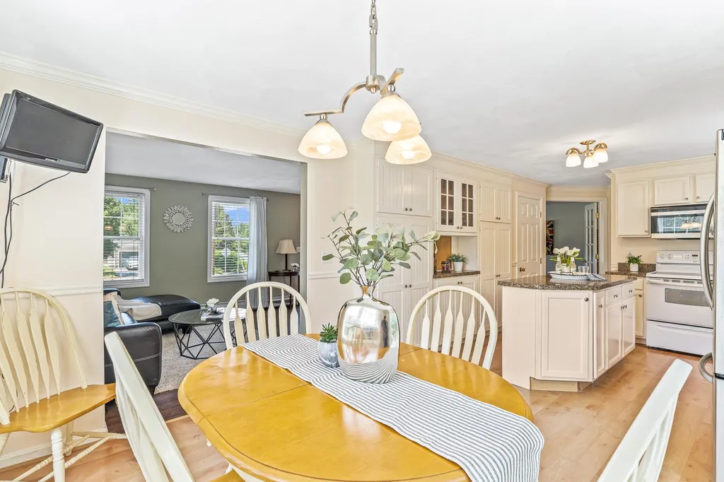 17 Smith Corner Road Plaistow NH 03865