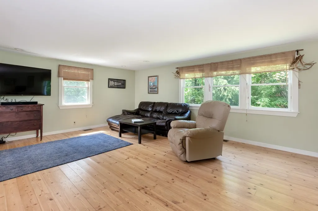 139 Severance Road Moultonborough NH 03254