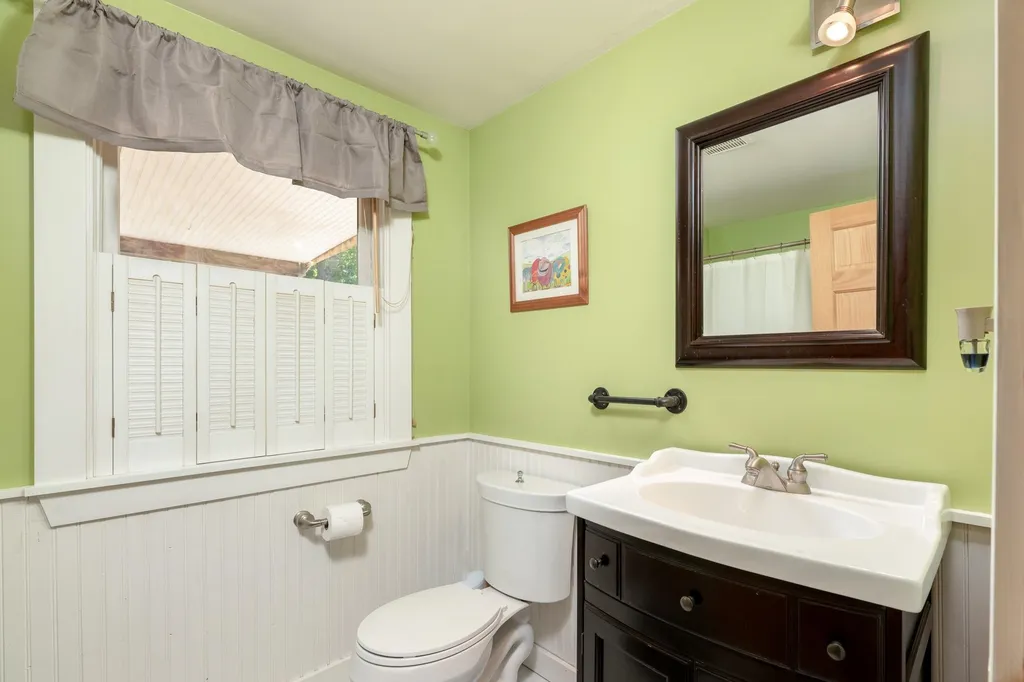 139 Severance Road Moultonborough NH 03254