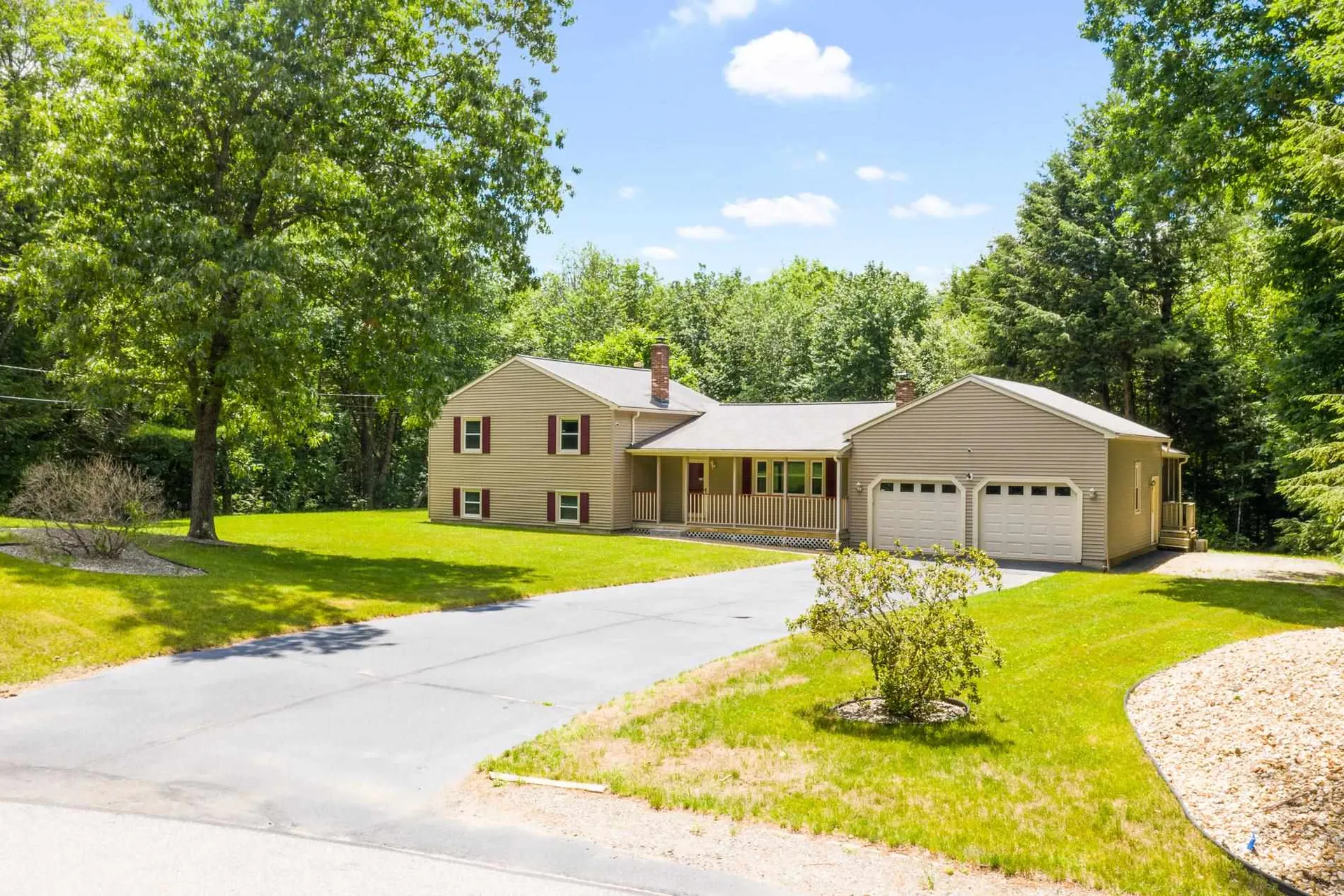 34 Ridge Court Auburn NH 03032