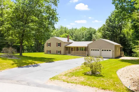 34 Ridge Court Auburn NH 03032