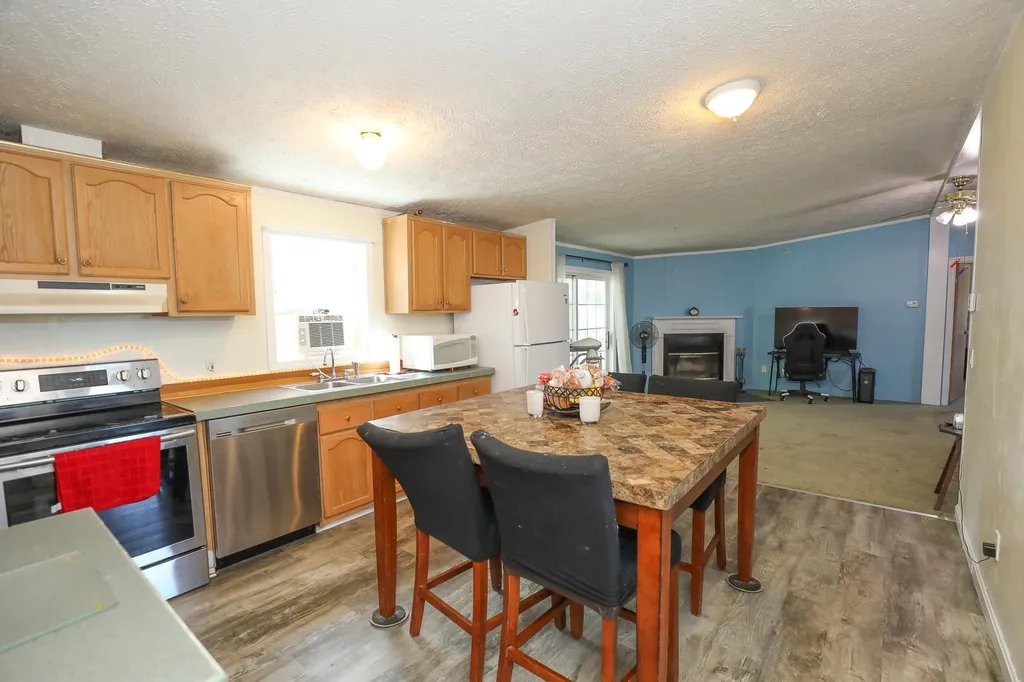 70 Hoit Mill Road Weare NH 03281