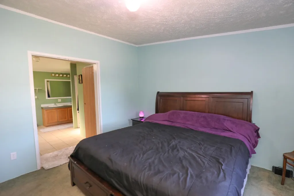 70 Hoit Mill Road Weare NH 03281