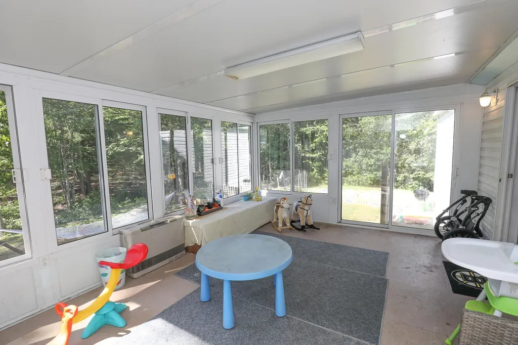 70 Hoit Mill Road Weare NH 03281