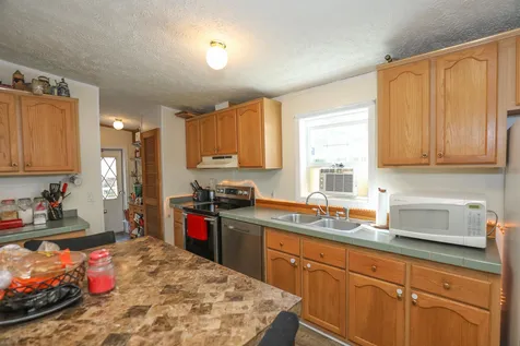 70 Hoit Mill Road Weare NH 03281