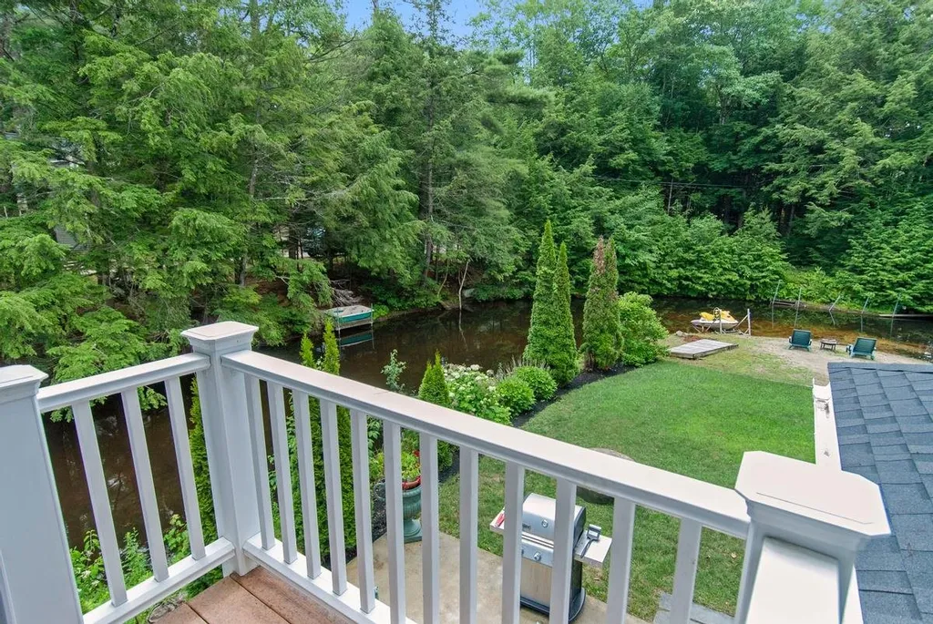 16 Blackbird Lane Moultonborough NH 03254