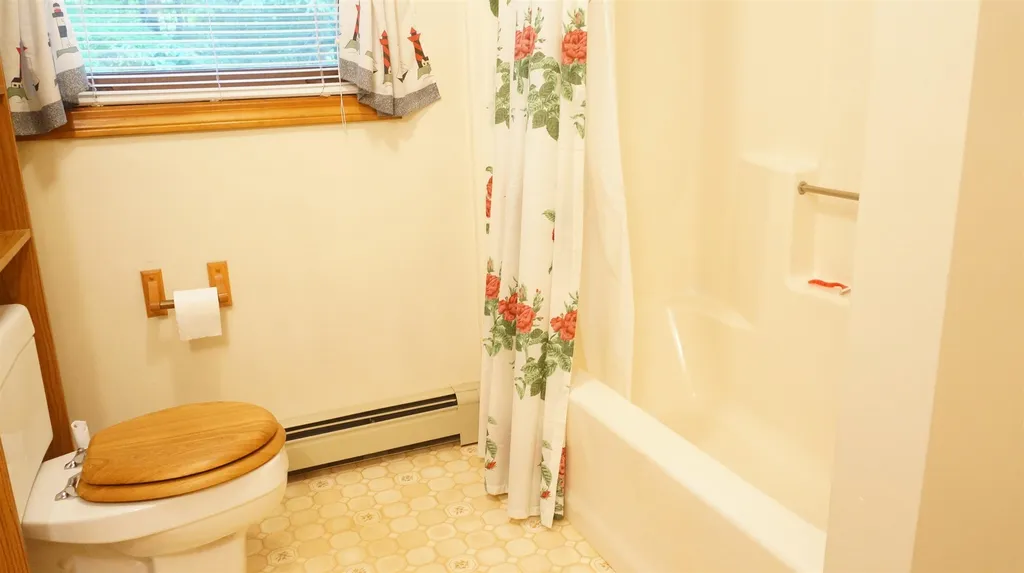 287 Old Hillsboro Road Henniker NH 03242