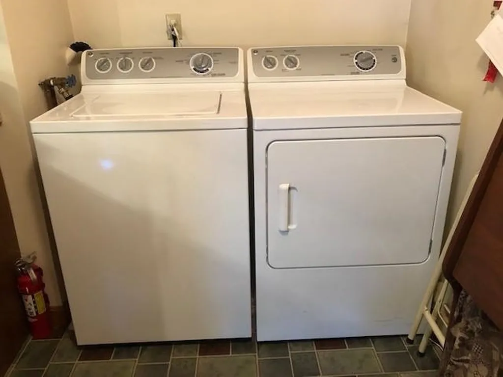 287 Old Hillsboro Road Henniker NH 03242