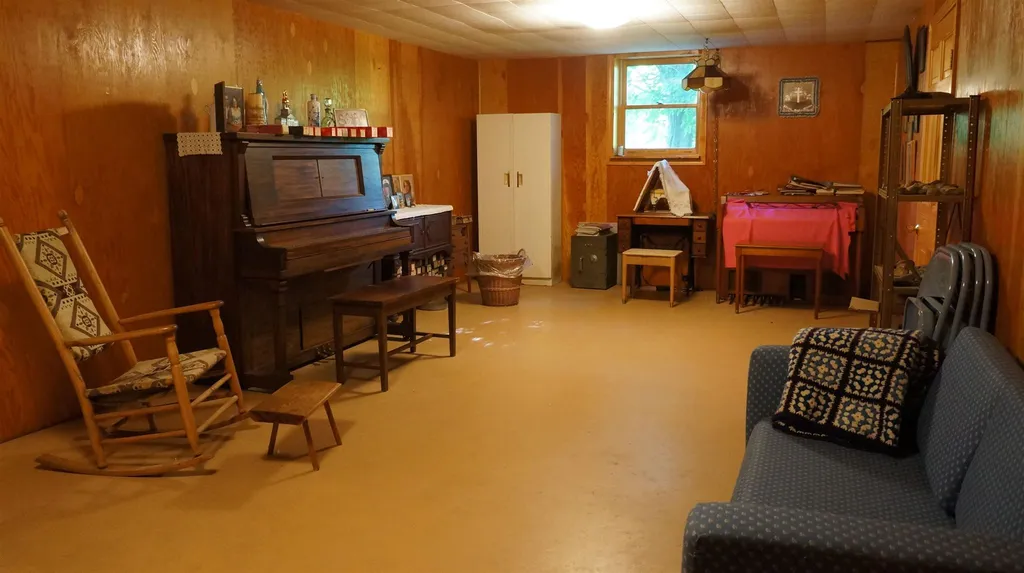 287 Old Hillsboro Road Henniker NH 03242