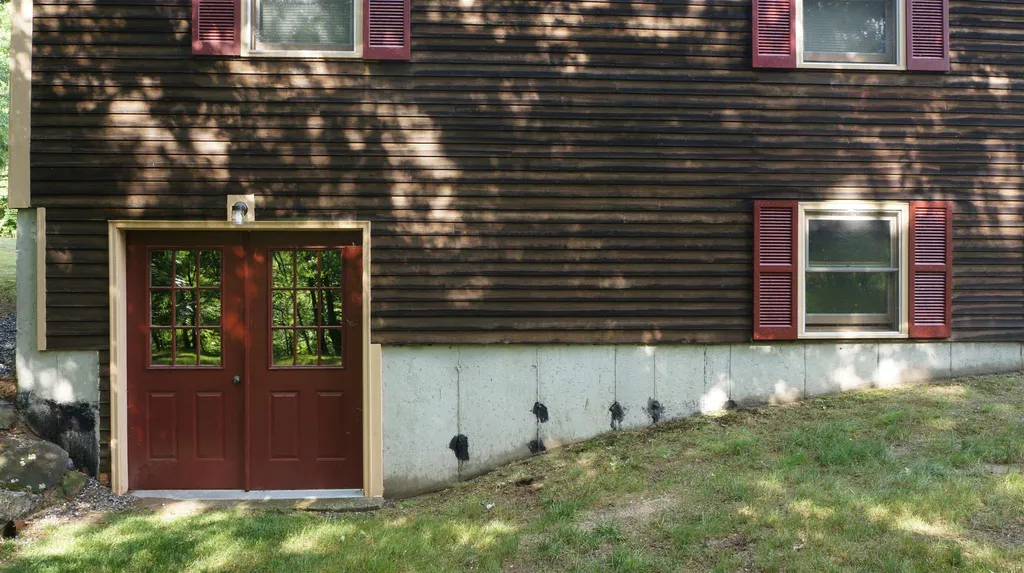 287 Old Hillsboro Road Henniker NH 03242